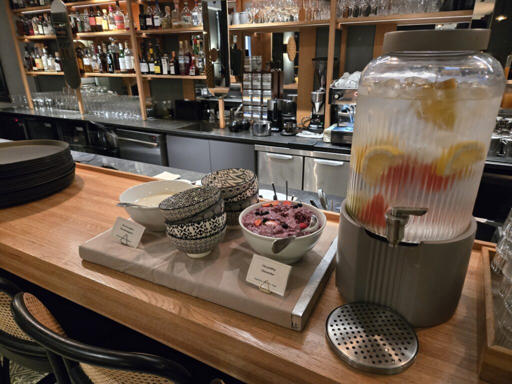 ホテル・セントジョージ,ヘルシンキの朝食のフルーツウォーター