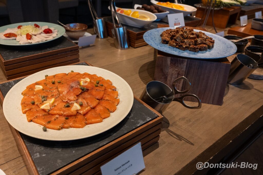 TIADの朝食のサーモンマリネ