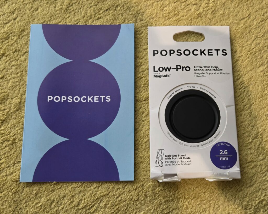 PopSockets Low-Pro Grip & Stand(MagSafe対応)のパッケージと付属の冊子